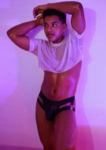 joel_tylerのYOUR SUPERHEROの 2枚の写真