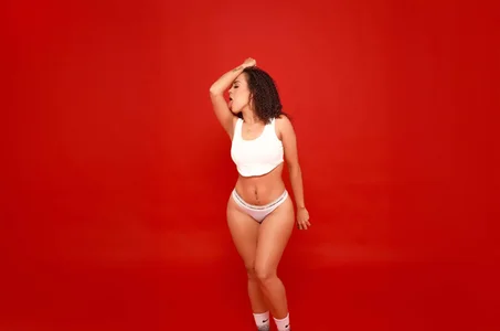 TabyJhonson Public Immagine 