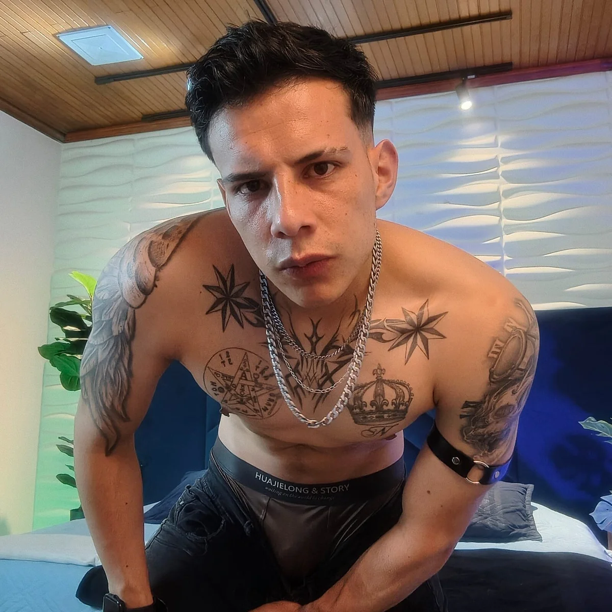Dustin_Sonne 님의 트렌드 중인 사진  2993개