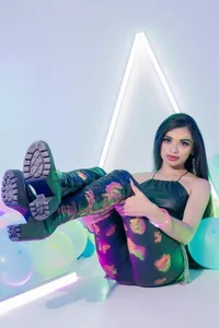 Emerald_gh Something bold. Foto 2