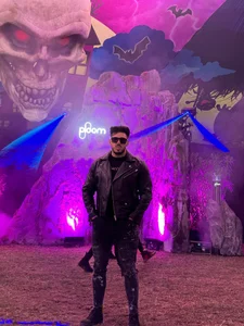 DustinKeent Halloween 🦇 🎃Leather jacket 🧥 Pic