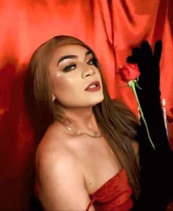 karol_elegance_ Valentine's Day Pic