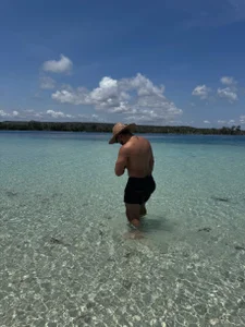 _tony8 kullanıcısının 🏝️ albümü -  3 fotoğraf