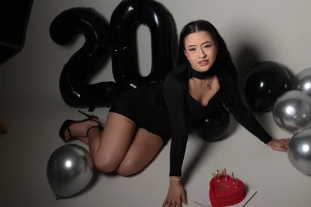 sofia_go_ My birthday🩷 Pic 6