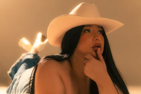 Leaa_Cox: Cowgirl Cox🐴🤠 ( 5 фото)