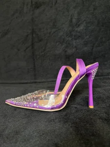 STOP-PANICI CAN WEAR THESE HEELS FOR YOU Bild 9