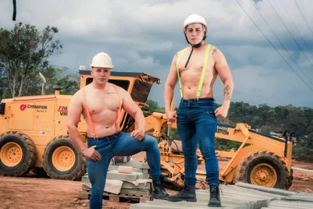 AndyandFran You would want to be with these builders close to home🥵 Hình 9