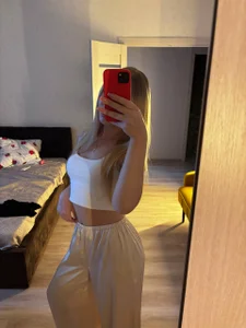 AlinaTeaseX kullanıcısının 50 shades of blonde albümü -  fotoğraf