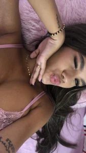 Natasha_by Public Gambar