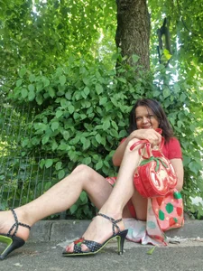 Lissabeta Thursday Immagine  4