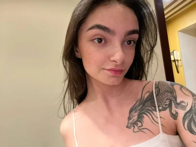 Morena_Dolce Dragon tattoo girl Immagine  4