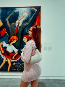 AylinMillerxs kullanıcısının Steps in the gallery🎨💗 albümü -  fotoğraf