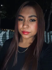 Emylilux Authenticity in the foreground😍 Pic 6