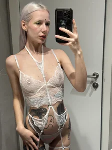 RanyThomson 🖤 Foto