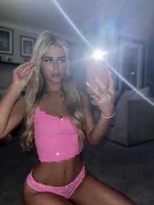 MollieRae Molls🪽 Immagine 