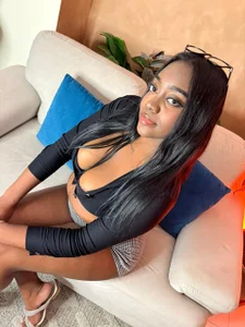 EbonyRose__ Public Pic 5
