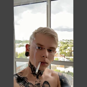 _Horny_Boy_Hot Public Foto 8