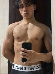 Public od Lee_Fuk  2 snímek