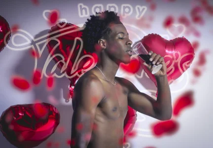 Lil_Curved HAPPY VALENTINES DAY!!! Pic 3