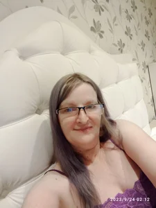 Lilly_hottJust me图片