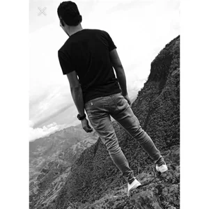 Say Hi👑 de AndresGarciax  3 Imagens