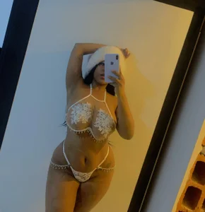 StaceyGraves_ I am your Christmas gift Pic 2