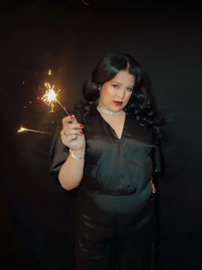 Andrea_secret_ Call me in this new year ✨ Hình