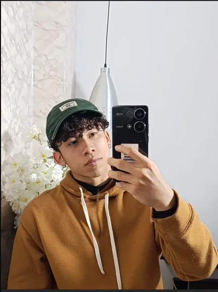 Трендове зображення  2323 AkazaBoy_