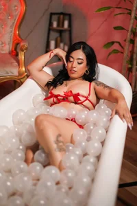 kim_thompson_1 Hot moments 😋🔥 Pic 3