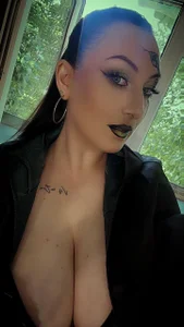 Kindsexygirl halloween 2025 👿 Pic 6