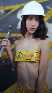 ZaritaLenon sexy builder Pic 5