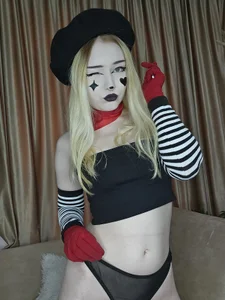 ElswythCovil kullanıcısının mime? yeah albümü -  6 fotoğraf