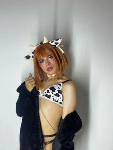 emma_cut3_ SEXY COW 🐮💦 Pic
