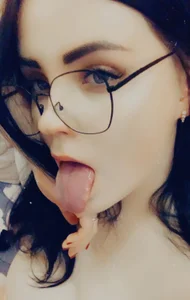 Mia_Mayer Public Pic 2