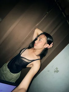 Urfucking_khloe1Public Bild 8