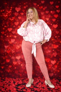 yayita_mature Valentine's Day Pic 3