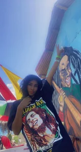 stormyy_ my fav shirt BOB MARLEY Pic