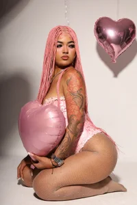 Pretty in Pink 🌸💫 de vahiolet_fuentes  2 Imagens