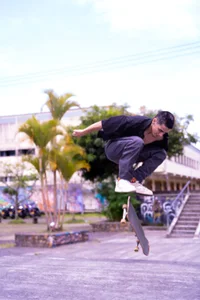 Anghell_BC 🛹 Golden skin, wild ride Bilde