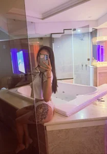 Moonev21 Public Pic 2