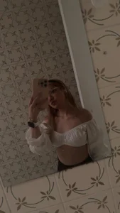 ariana_x1_Public Bild 3