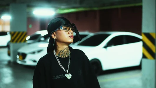 ParisAndVi Vi Women  2টি ছবি