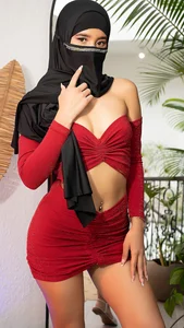 hi od kalila_latif  6 snímek