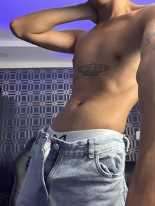 IbratxandyのYou like my body?の 3枚の写真