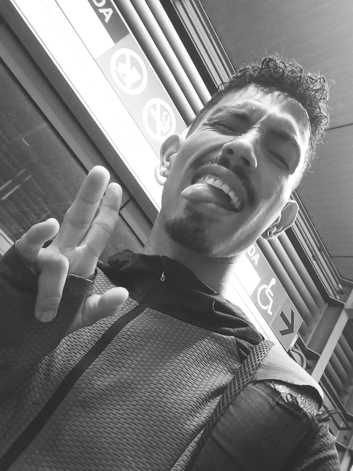 ภาพที่  กำลังนิยมของ NoaahTylor  5523