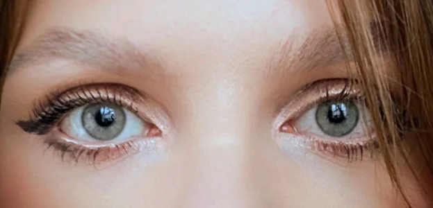 deep in my eyes de BjorkLight  Imagens