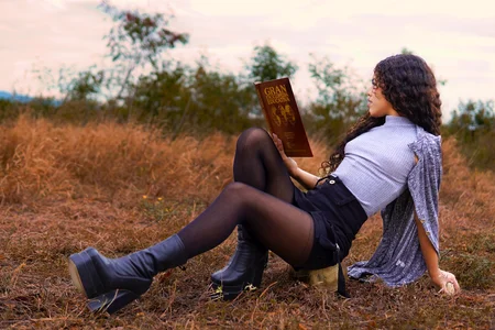 KellyOlsenbePublic图片