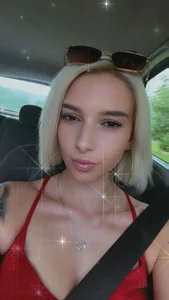 red dress de SunGoddess666  2 Imagens