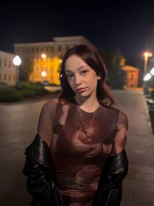 AyeHoney: Public ( 5 фото)