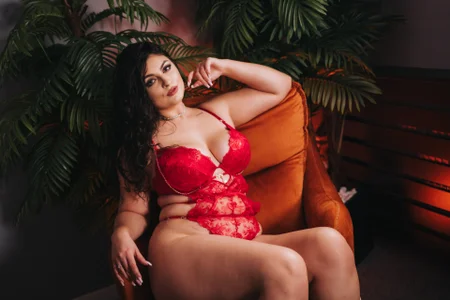 Natasha_OlivePublic图片 2